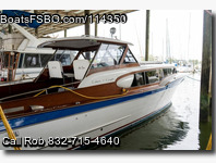 Chris Craft 32 Vintage Express Cruiser