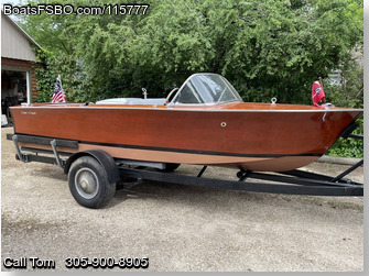 Chris Craft Ski Boat