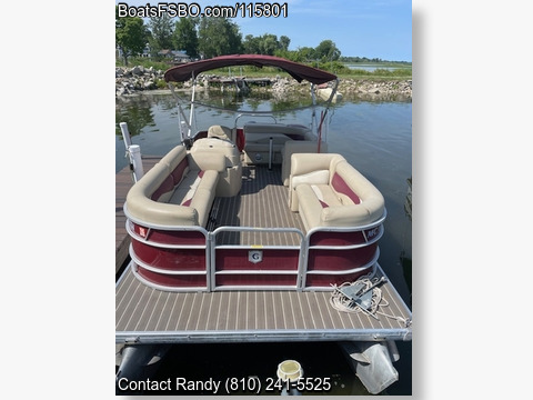 22' 2016 Godfrey Pontoon BoatsFSBOgo