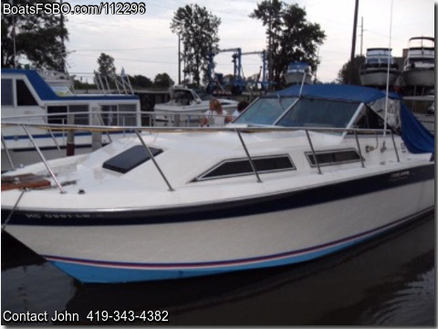 29'  1985 Wellcraft Express Cruiser 2900 BoatsFSBOgo